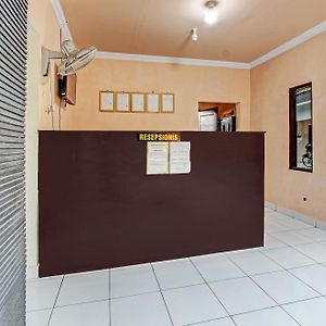 Oyo 92289 Hotel Aji Kusuma